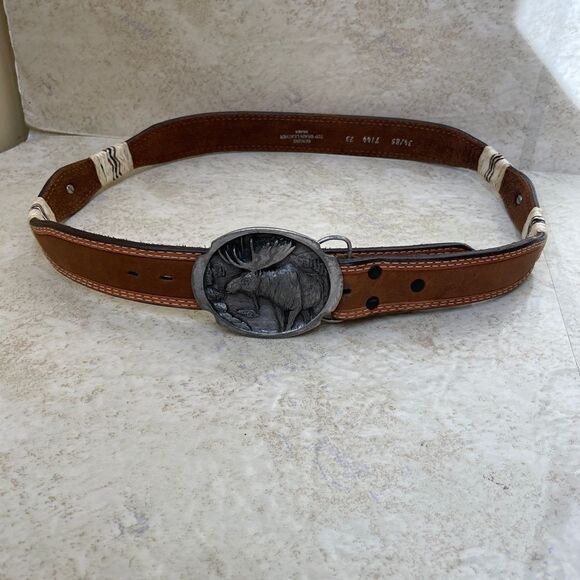 SISKIYOU LEATHER AND BUCKLE COMPANY BROWN LEATHER BELT WITH SILVER MOOSE BUCKLE - Picture 1 of 7